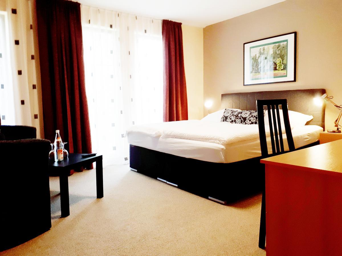 Hotel Restaurant Denis Zemmer ภายนอก รูปภาพ